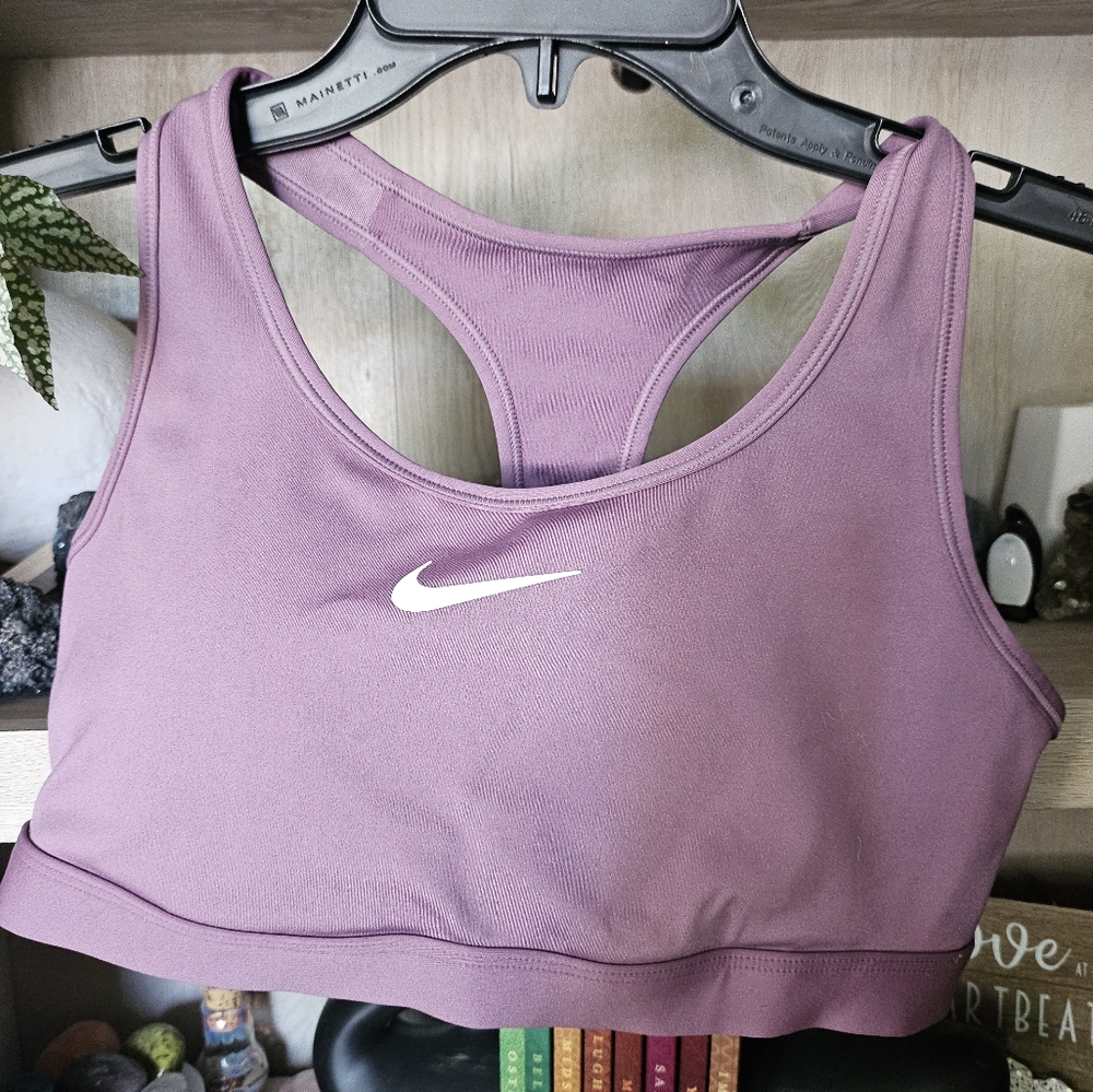 Nike Swoosh Dry Fit Sports Bra